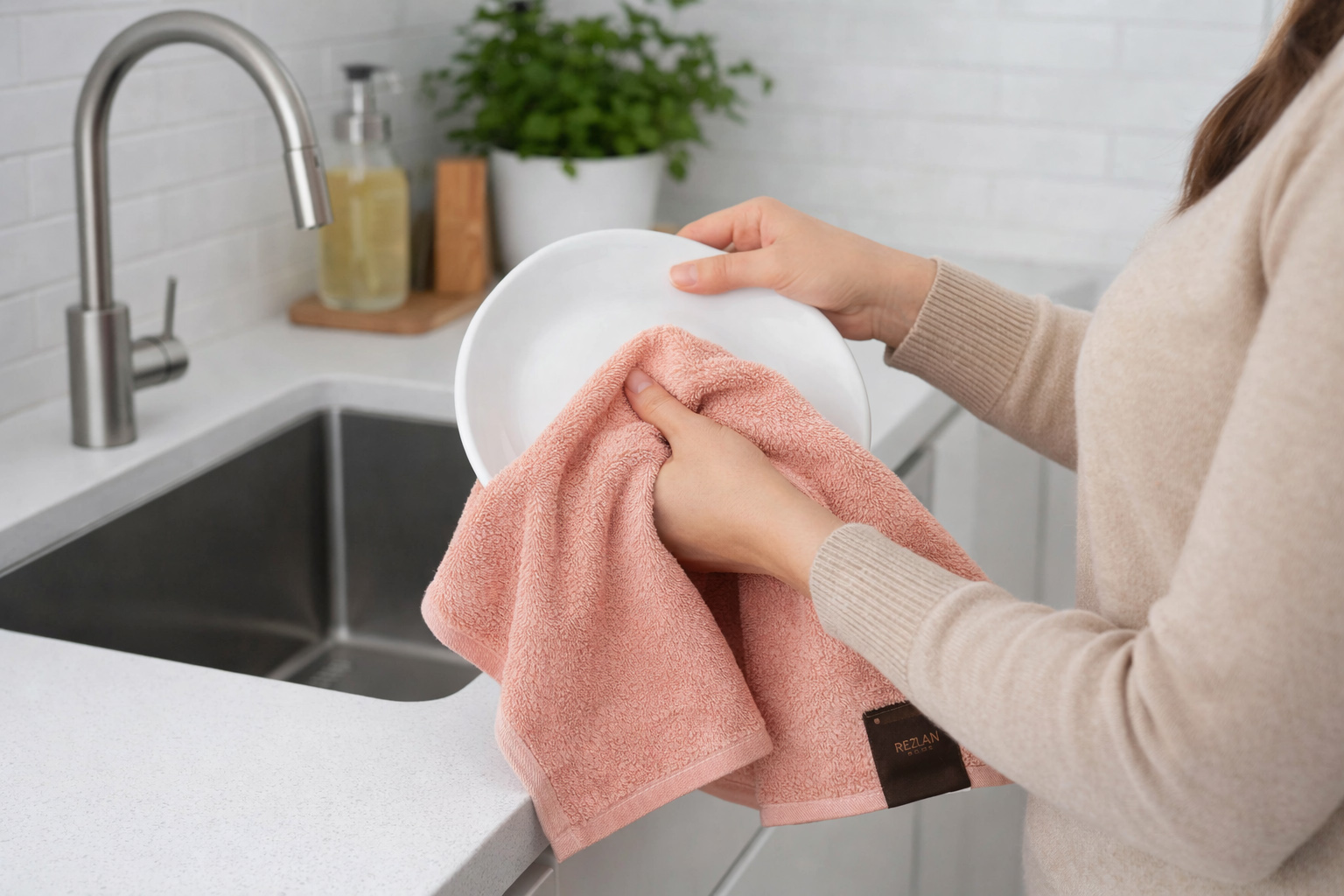 100% cotton hand towels for bathroom and kitchen in assorted colors – Homedash Lebanon