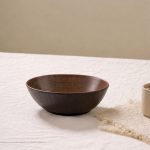 Large 19.5 cm melamine serving bowl for salad, pasta and mixing on dining table