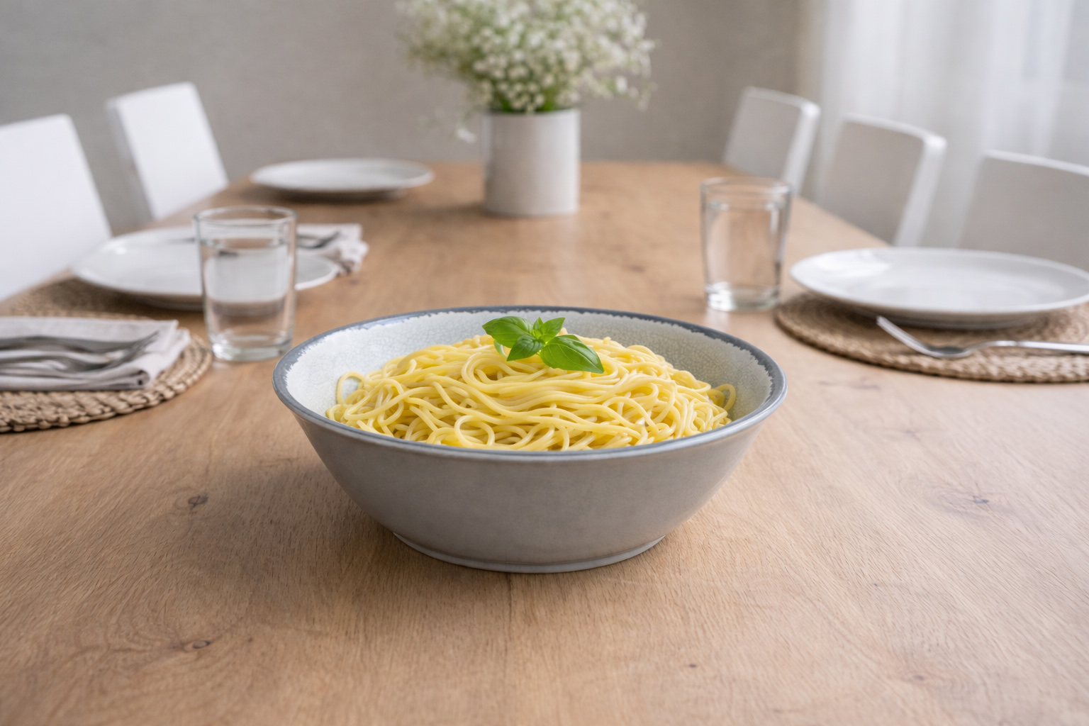 Large 28cm melamine serving bowl for salad, pasta and mixing on dining table