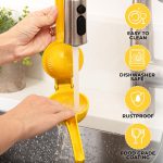 Manual Lemon Squeezer Aluminum Citrus Juicer with Fresh Lemon