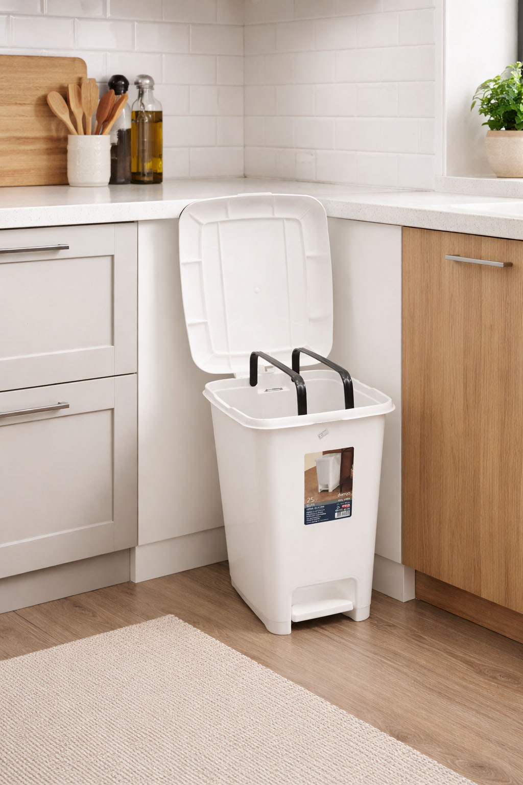 Slim 25L pedal waste bin with insert, modern space-saving trash can for kitchen and bathroom in Lebanon