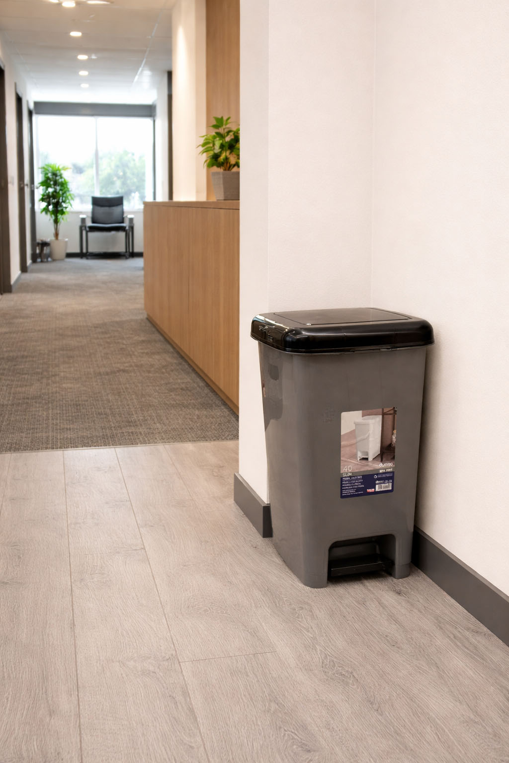 Slim 40L pedal waste bin with insert, modern space-saving trash can for kitchen and bathroom in Lebanon