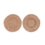 Set of 2 round braided straw placemats 20 cm heat resistant natural table mats