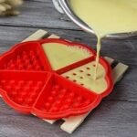 waffle mould with 5 slots, 20 cm non-stick baking mould for waffles, cakes, chocolates, muffins, and cookies.