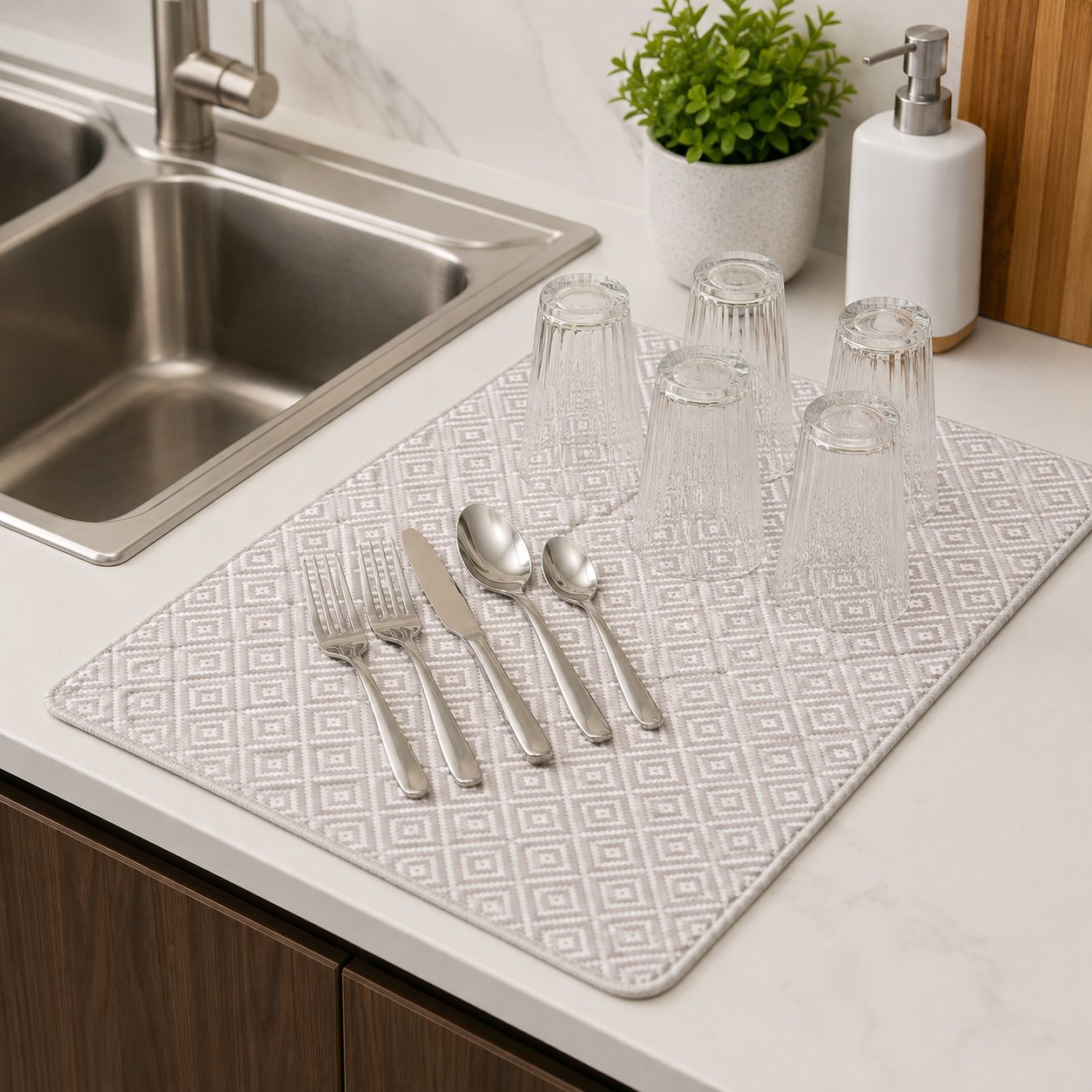 Absorbent microfiber dish drying mat 80 x 40.6 cm available in two designs.