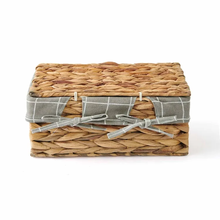 MEDIUM WICKER STORAGE BASKET WITH LID & LINER - Image 3