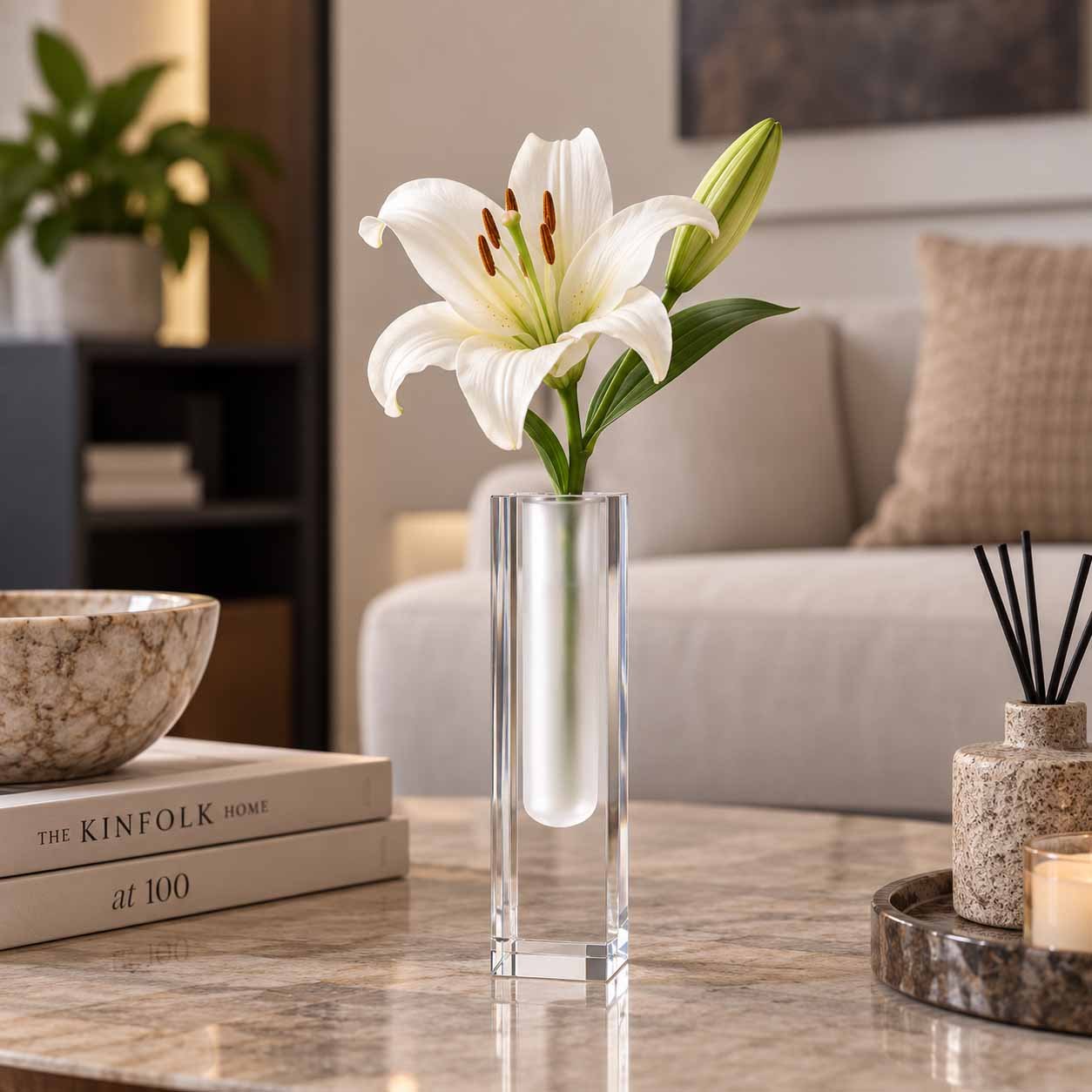 GLASS VASE FOR SINGLE FLOWER DÉCOR SQUARE 18CM