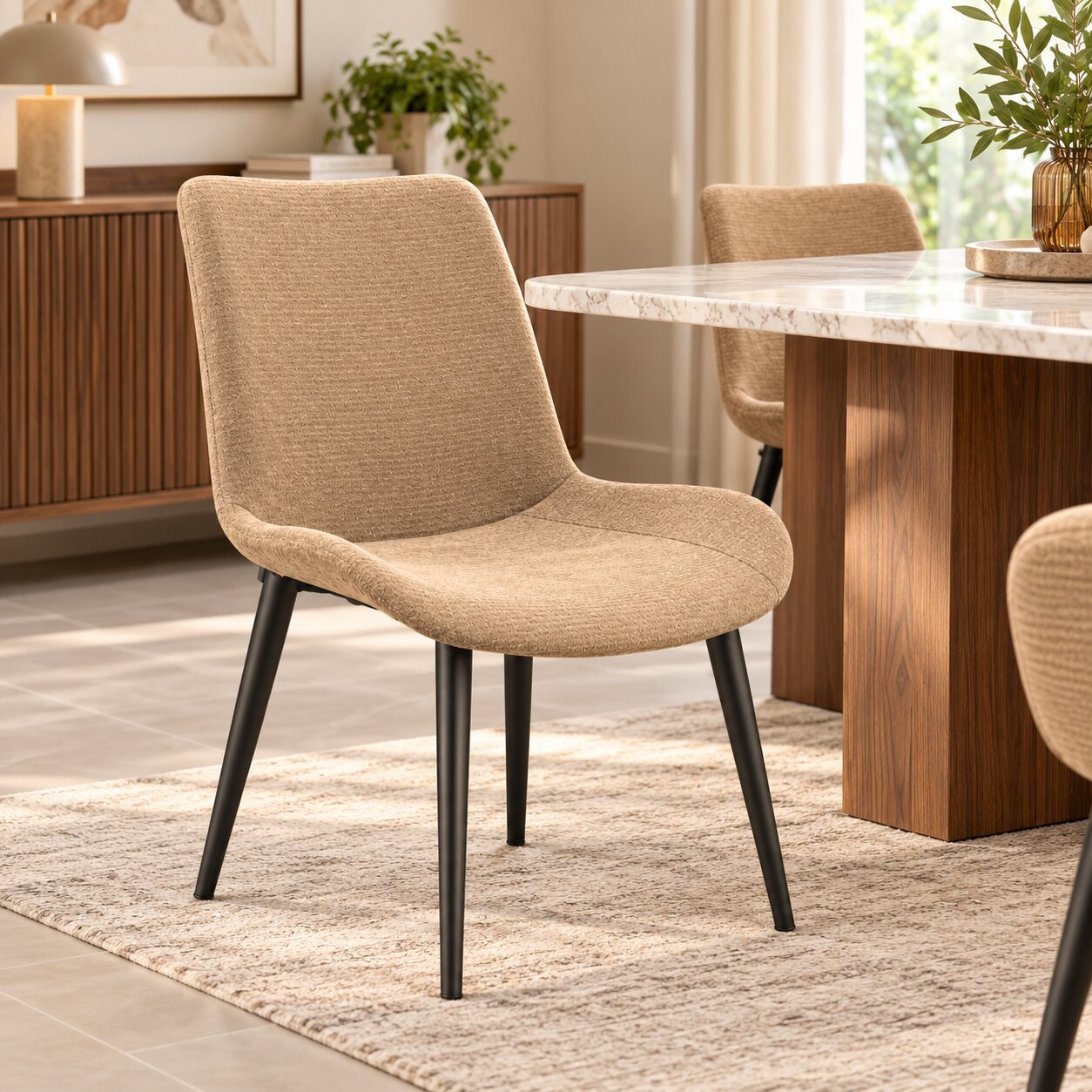MODERN UPHOLSTERED CHAIR WITH METAL LEGS - BEIGE